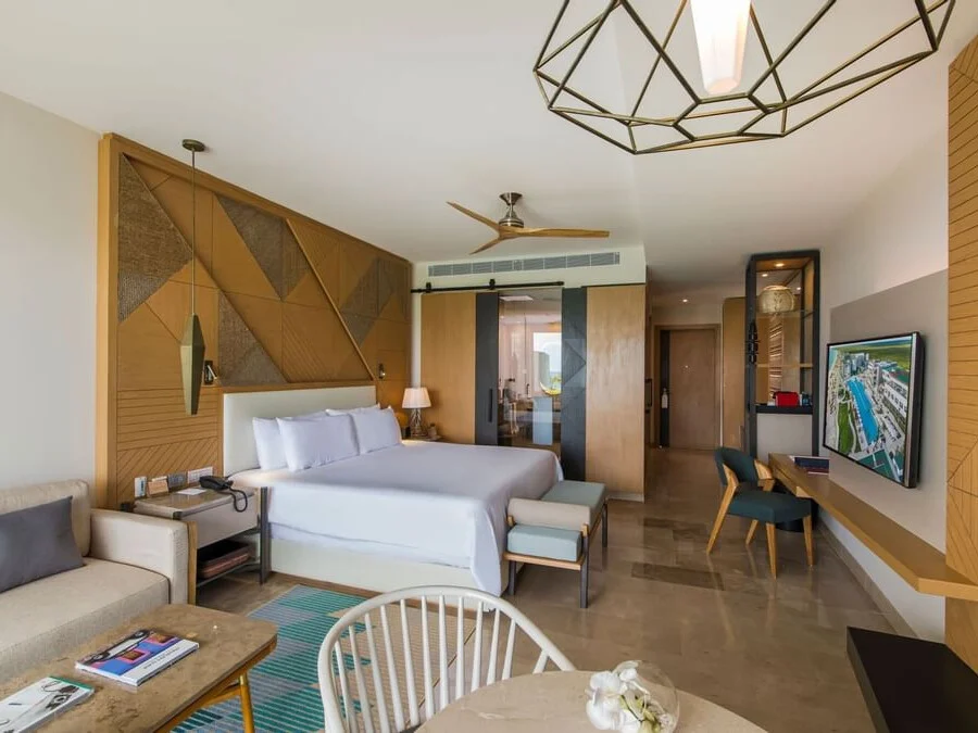 Junior Suite Partial Ocean View