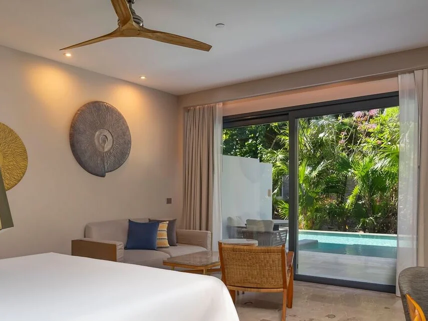 Junior Suite Swim-Out Garden View