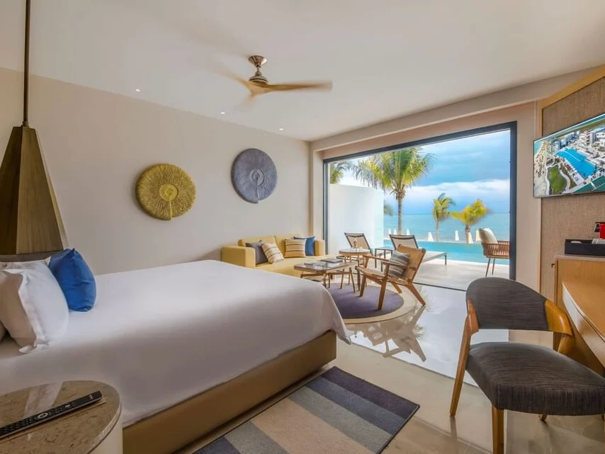 Serenity Club Romace Junior Suite Swim-Out Ocean Front