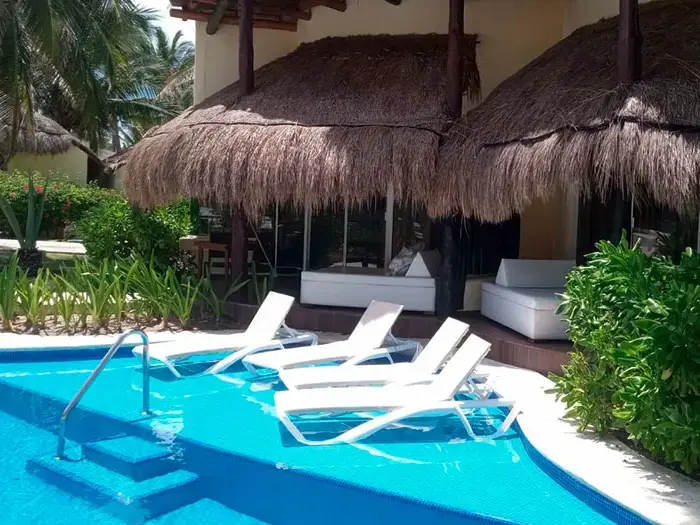 Swim Up Casita Suite