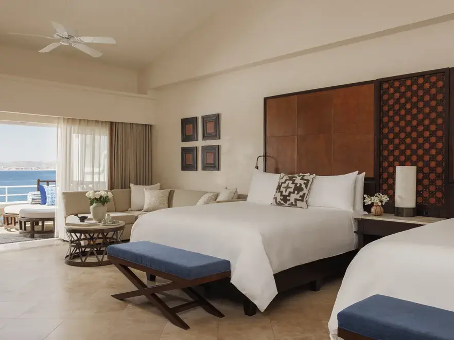 Palmilla Room King bed– Ocean Front