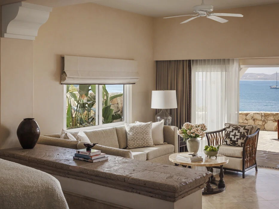 Palmilla Room King bed– Ocean Front with plunge pool