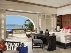 Junior Suite – Ocean Front with Plunge Pool