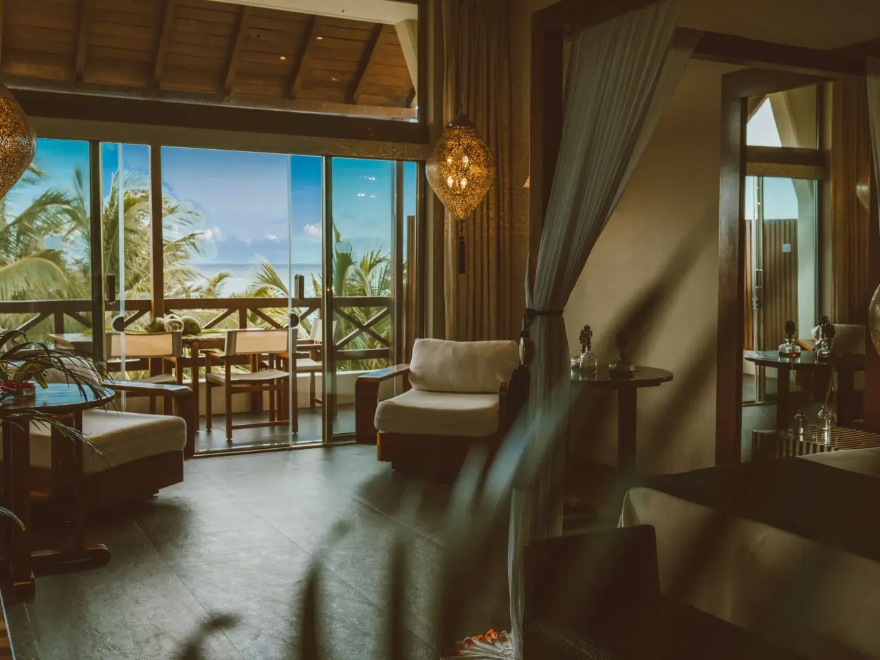 Connecting Premium Suites (Allegra + Jasmine)