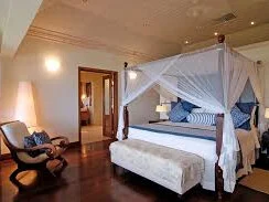 Four Bedrooms Silver Turtle