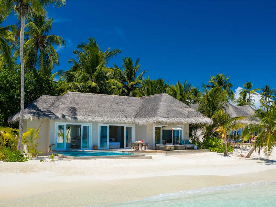 Deluxe Beach Villa with Pool