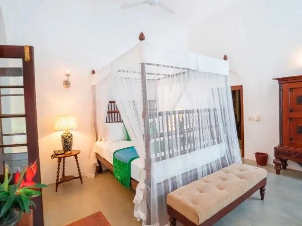 Peacock Royal Ultra Room