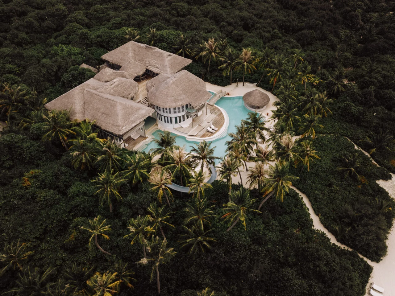 Four Bedroom Beach Pool Villa with Slide (Villa 28)