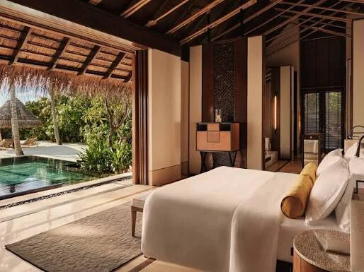 Three Bedroom Sunset Residence with Pool