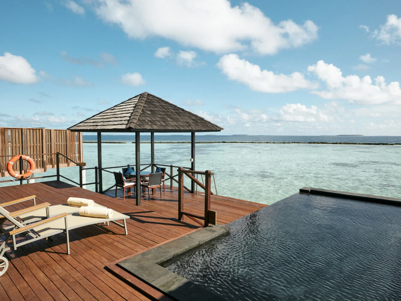 Infinity Water Villa with Pool