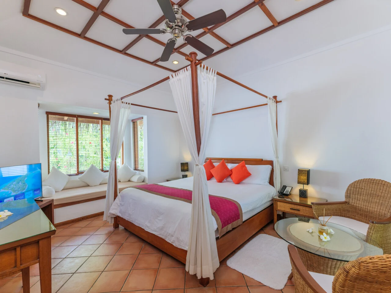 Deluxe Beach Villa