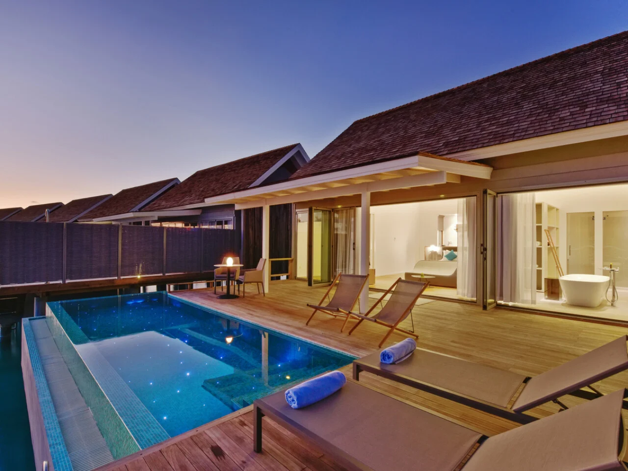 Thundi Water Villa With Pool